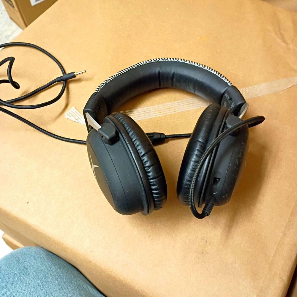 HyperX Wired Over-Ear Gaming Headset 3.5mm Black/Silver Adjustable Band